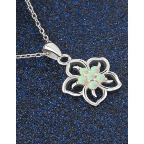 PRETTY WHITE FLOWER FIRE OPAL ON SILVER NECKLACE - Picture 6 of 6